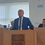 Branislav Šušnica nakon višemesečnih protesta na kojima se tražila njegova smena, treći put na čelu Bačke Palanke: Reizbor pratila burna rasprava vlasti i opozicije 11