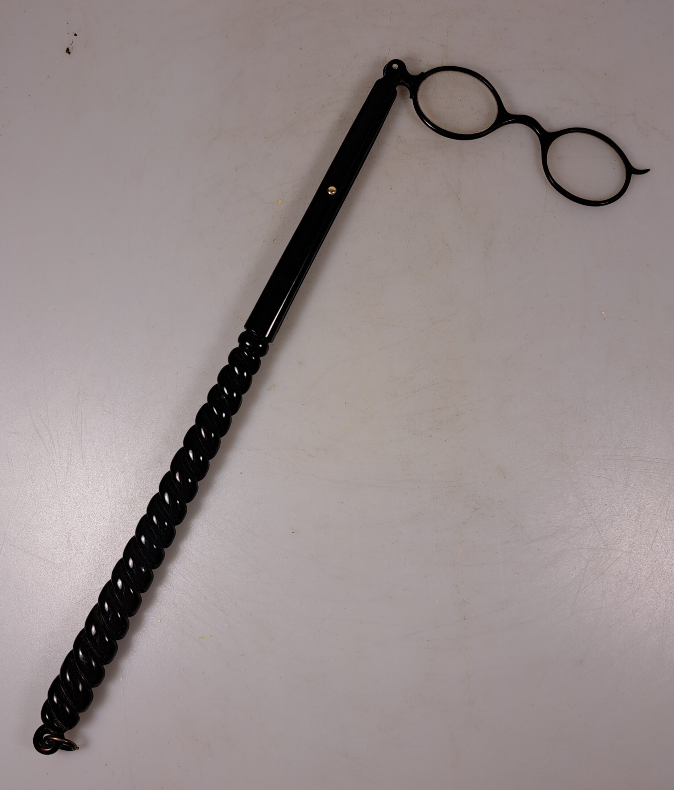 Srbija kupila vredan predmet dinastije Obrenović koji datira iz 1900. godine 5 Srbija kupila vredan predmet dinastije Obrenović koji datira iz 1900. godine 5