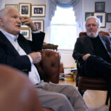 Dvojica osamdesetogodišnjaka novinara isprobala ChatGPT i zatim ga tužila da zaštite pisanu reč 6