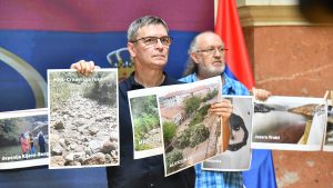Predsednice Skupštine Srbije Ana Brnabić "još sanja litijum" saopštio je Ekološki ustanak povodom njenog današnjeg učešća u panel diskusiji na temu "Bezbednost naspram održivosti: Skriveni troškovi geopolitičke trke za mineralima" u okviru Pariskog mirovnog foruma.