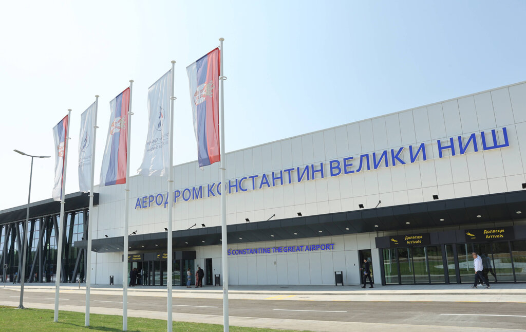 Američki vojni avion sleteo u Niš, cilj leta nepoznat, tvrde ruski mediji 1