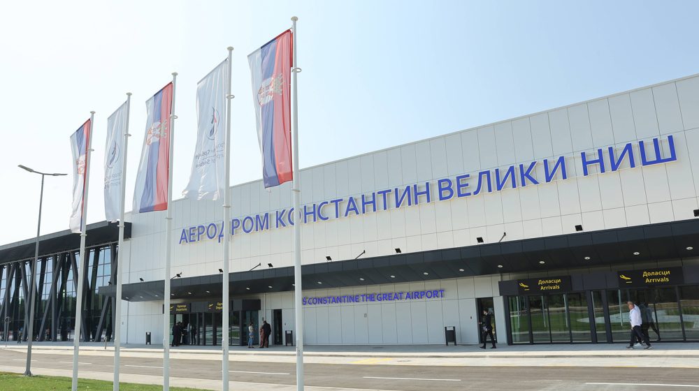 Vučić: Dodatni radovi na niškom aerodromu, vredni 100 miliona evra 11