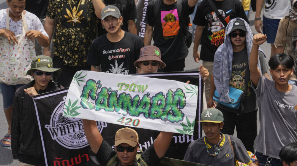 Protest na Tajlandu zbog najave ponovne zabrane kanabisa 1