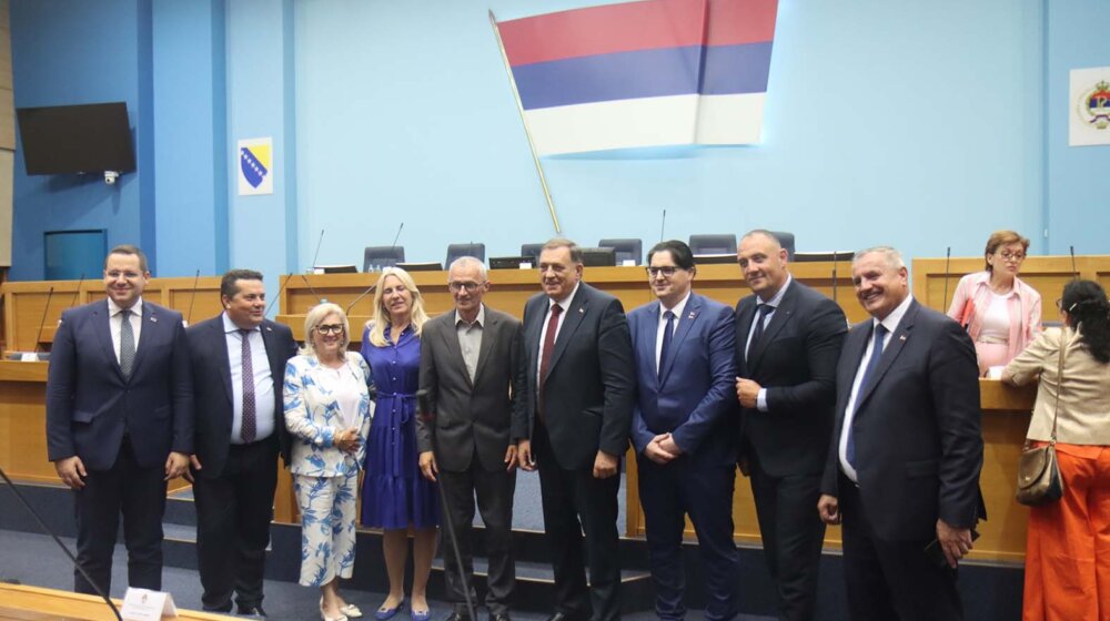 Opozicija želi sa zajedničkim kandidatom u bitku za predsednika RS 1