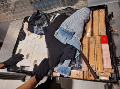 Uprava carina: Više od 2.000 paklica cigareta zapljenjeno na aerodromu i Horgošu 7