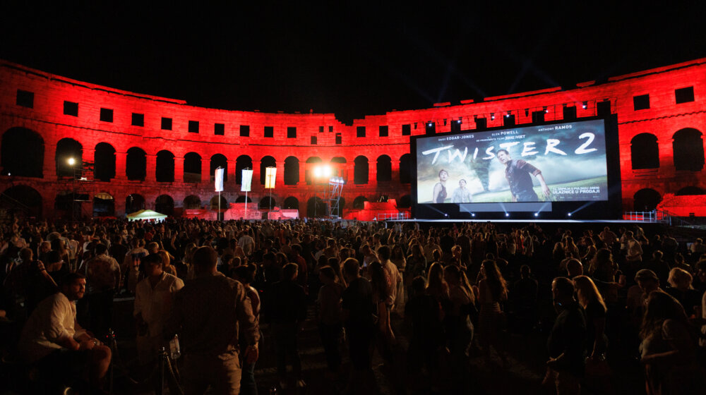 Možda je zlatna narukvica Milene Dravić još u Areni: Dodelom nagrada večeras se završava 71. Pula koja je podsetila na velikane filmske umetnosti 1