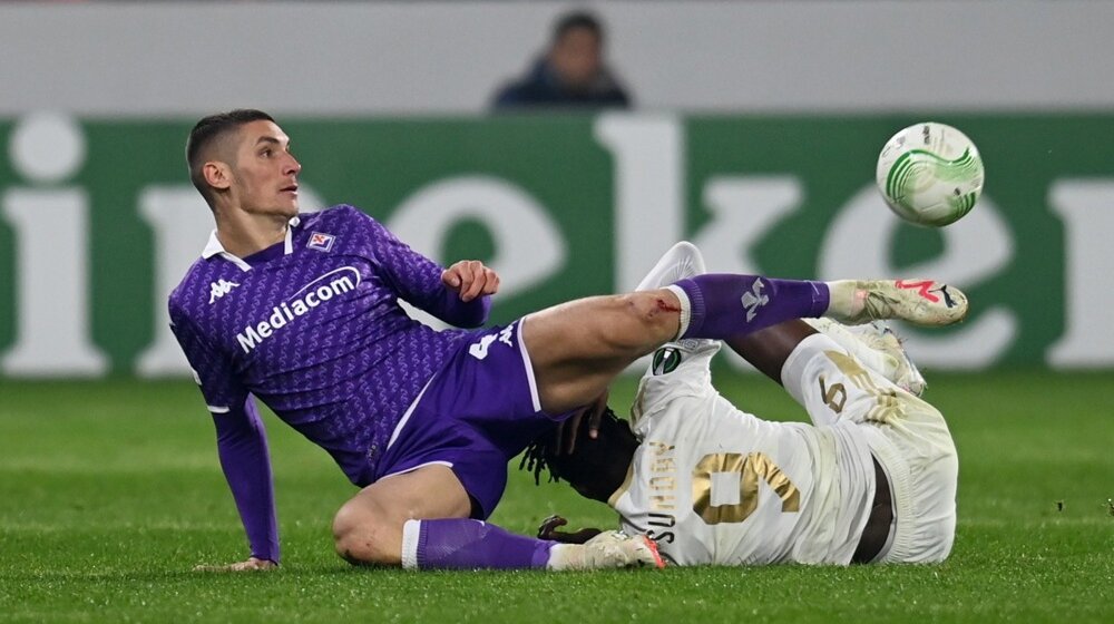 Još jedan bivši evropski šampion doveo srpskog fudbalera: Posle sedam godina Milenković napustio Fiorentinu 1