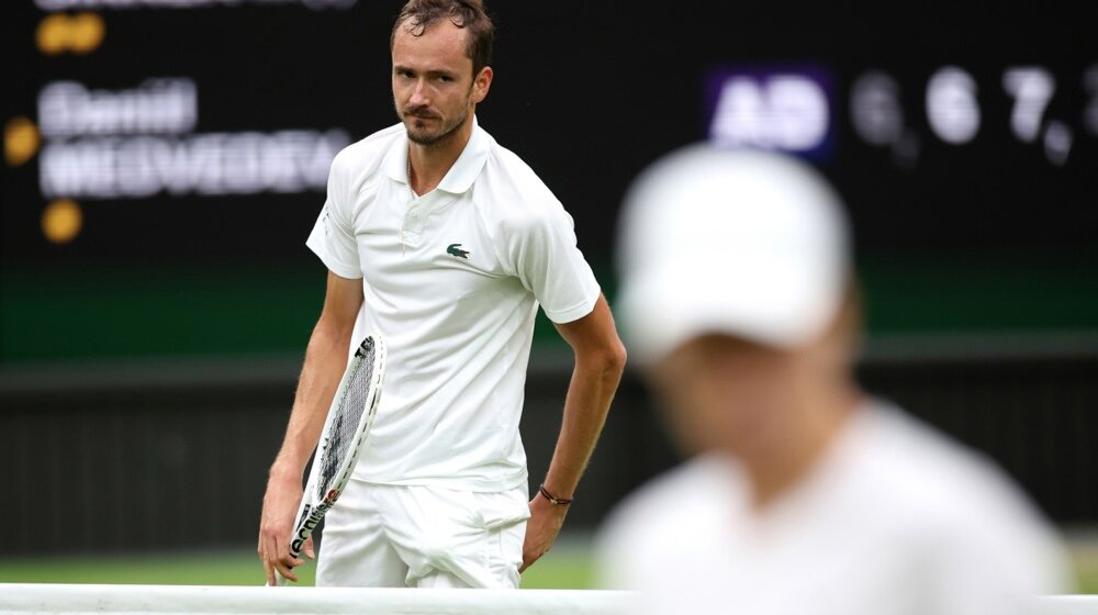 Medvedev izbacio Sinera u četvrtfinalu Vimbldona: Da li Đoković ima priliku da se vrati na vrh liste najboljih? 1