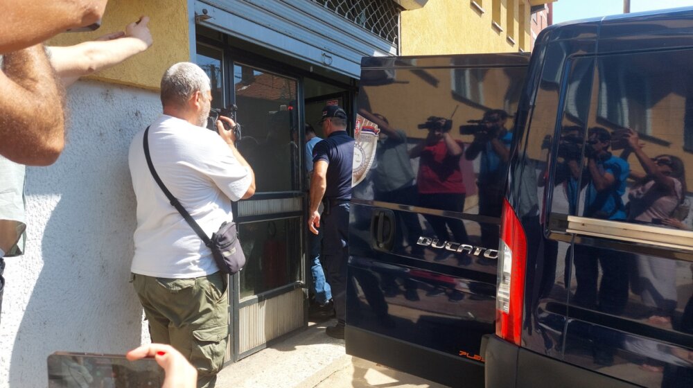 Osumnjičeni za ubistvo Danke Ilić doveden u VJT u Zaječaru 1