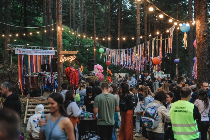 "Netaknutu prirodu" treba odbraniti od smeća na svakom koraku: Matija Tripković, direktor Mountain Music Festa, povodom ovog muzičkog festivala prirode i društva koji počinje u petak 2 "Netaknutu prirodu" treba odbraniti od smeća na svakom koraku: Matija Tripković, direktor Mountain Music Festa, povodom ovog muzičkog festivala prirode i društva koji počinje u petak 2