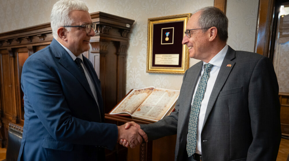 "Crna Gora ima aspiracije da postane Švajcarska na Balkanu": Mandić primio švajcarskog ambasadora 1