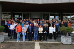 Nove traktore i mehanizaciju grad subvencioniše sa 600.000 dinara: U Kragujevcu uručena rešenja za podsticajna sredstva u poljoprivredi 2