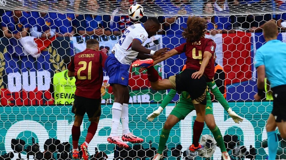 Francuska u četvrtfinalu zahvaljujući autogolu Fertongena 1