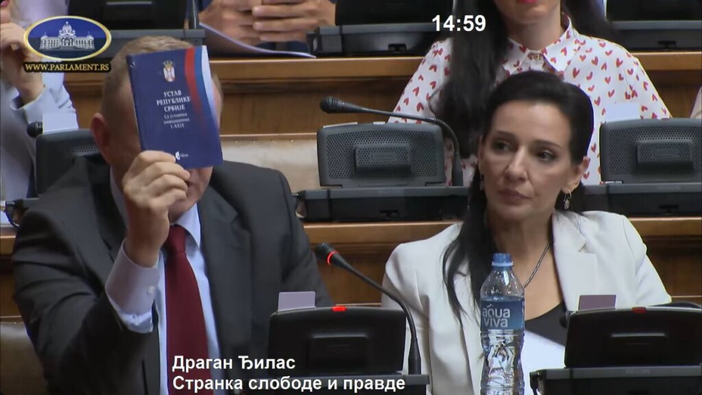 Završena sednica Skupštine - Đilas izneo podatke o ministrima i Tabaković, usledila žestoka rasprava, pričalo se i o litijumu, genocidu... (VIDEO) 11 Završena sednica Skupštine - Đilas izneo podatke o ministrima i Tabaković, usledila žestoka rasprava, pričalo se i o litijumu, genocidu... (VIDEO) 11