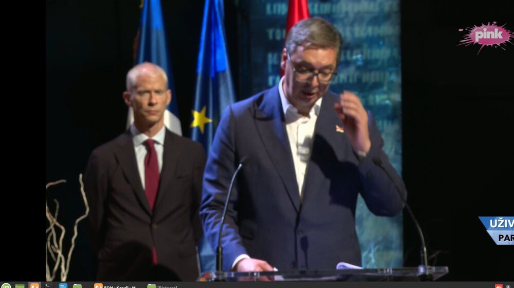 Vučić u Parizu sa Dodikom, u obilasku Srpske kuće 1