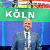 Pripadnik Policijske uprave Novi Sad obezbeđuje finale Španija - Engleska 7