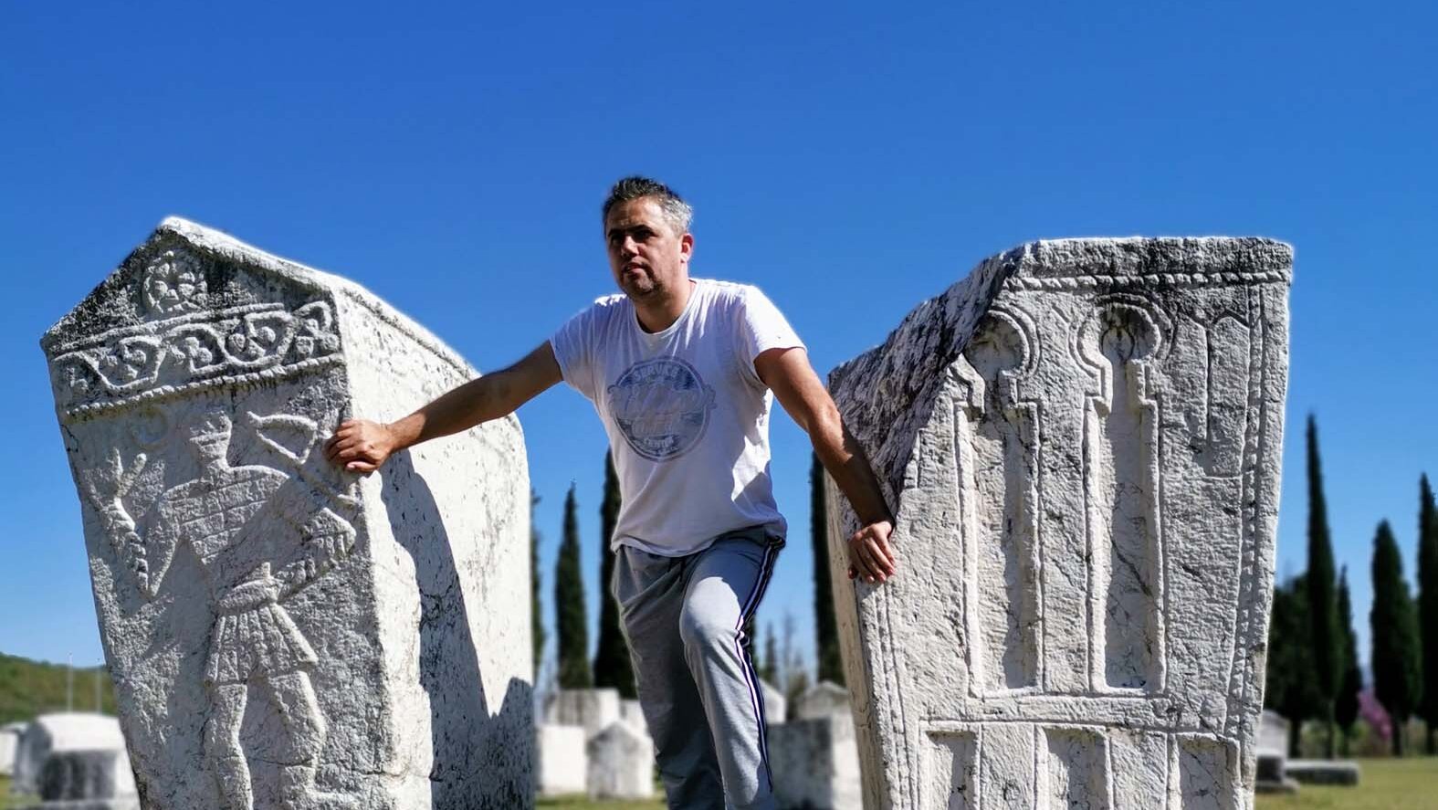 Amer Obradović o ljudima koje je voleo, detinjstvu, ratu: Meni prošlost lijepo miriše 2 Amer Obradović o ljudima koje je voleo, detinjstvu, ratu: Meni prošlost lijepo miriše 2