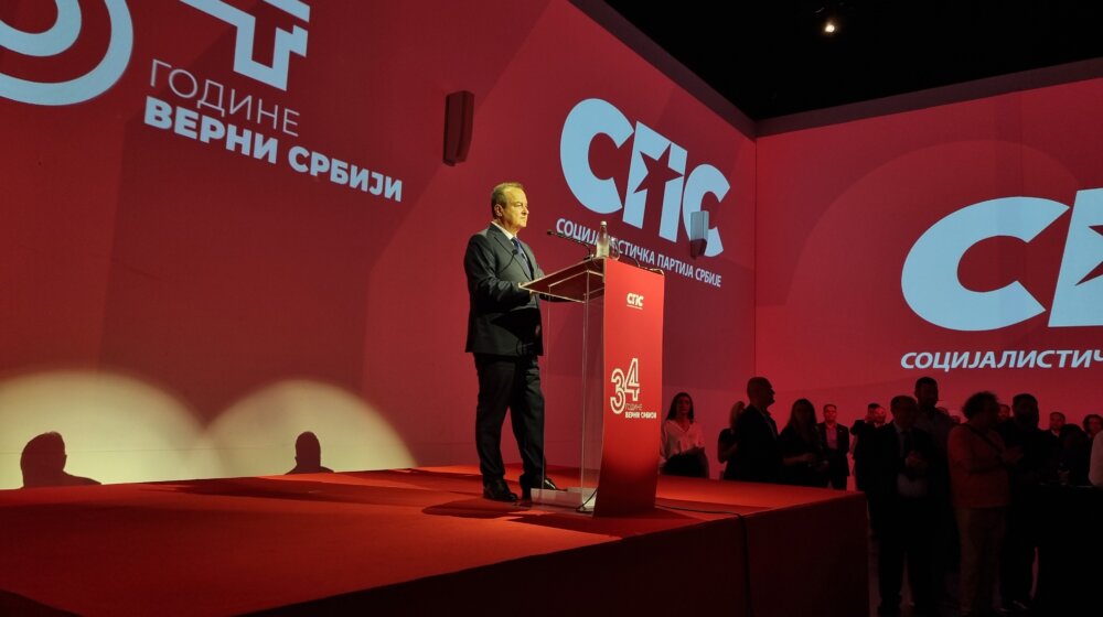 Koje su sličnosti i razlike između švedskih i Miloševićevih i Dačićevih socijalista? 1