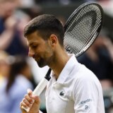 Violina kojoj su pukle strune: Đoković u finalu Vimbldona svoj na mahove, nedovoljno dobar za simfonijsku igru Alkaraza 5