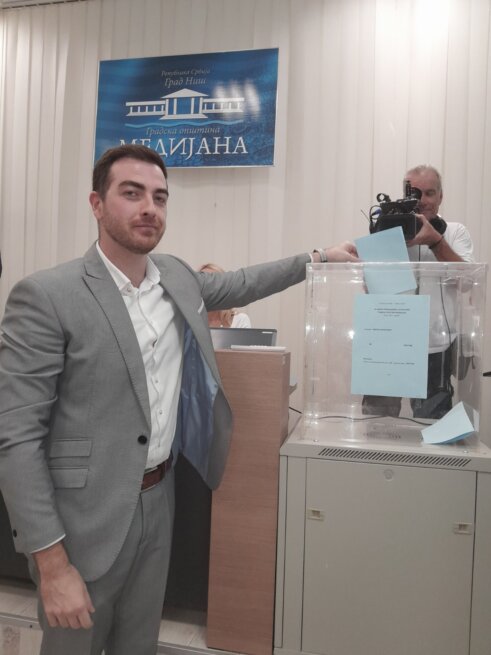 Vučić u Nišu, a o tome "nema pojma": Konstituisana skupština Medijane, jedine opozicione opštine u Srbiji 8