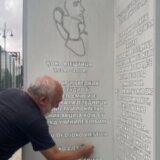 UNS: Uklonjeni tragovi boje sa išaranog spomen-obeležja Đoku Vještici 3