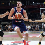 Denverove oči ne ispuštaju Jokića iz vida i u reprezentaciji: "Sombor šafl" u tem Beogradu... (VIDEO) 1