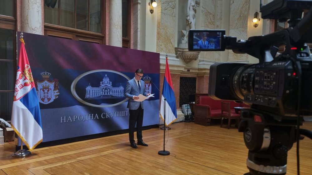 Milenko Jovanov obratio se odmah posle Đilasa u holu Skupštine 1