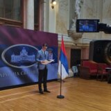 Milenko Jovanov obratio se odmah posle Đilasa u holu Skupštine 12