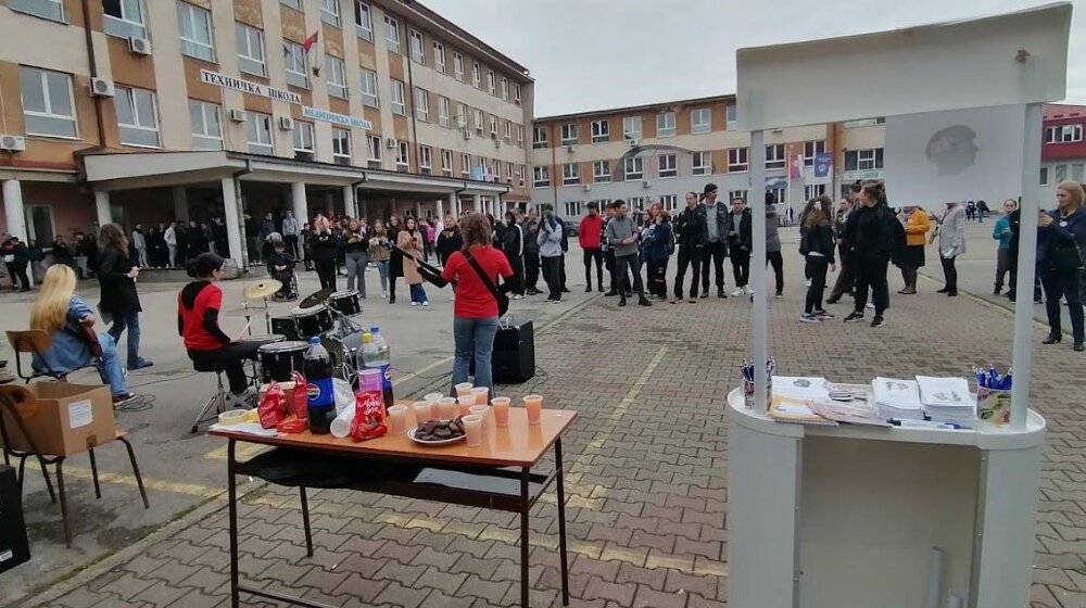 U Zaječaru realizovan projekat „Mladi i medijska manipulacija“ u organizaciji udruženja Korenatac 1