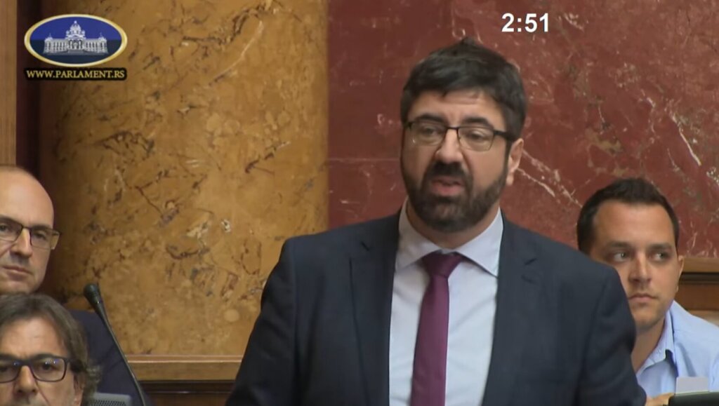 Završena sednica Skupštine - Đilas izneo podatke o ministrima i Tabaković, usledila žestoka rasprava, pričalo se i o litijumu, genocidu... (VIDEO) 26 Završena sednica Skupštine - Đilas izneo podatke o ministrima i Tabaković, usledila žestoka rasprava, pričalo se i o litijumu, genocidu... (VIDEO) 26