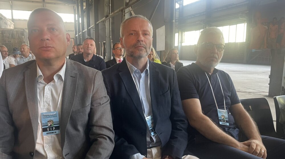 Delegacija Lige socijaldemokrata Vojvodine na komemoraciji u Potočarima 1