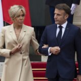 Ko je Brižit Makron koja (ni)je ošamarila supruga, predsednika Francuske? 4