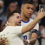 Mbape stigao u Madrid: Pada rekord sa predstavljanja Kristijana Ronalda (VIDEO) 7