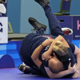 Dečja radost: Damir Mikec i Zorana Arunović se valjali pod teretom sreće koju im je donela zlatna medalja (VIDEO) 15