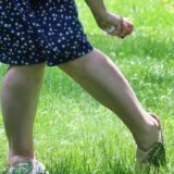 Šta ide prvo na kožu krema za sunčanje ili preparat protiv komaraca? 1