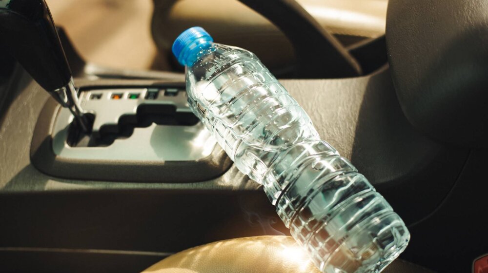 stvari koje nije poželjno ostavljati u automobilu kad su vrućine