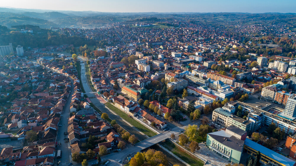 Devastiran restoran u Valjevu: Vlasnik sumnja da je razlog što podržava studente 1