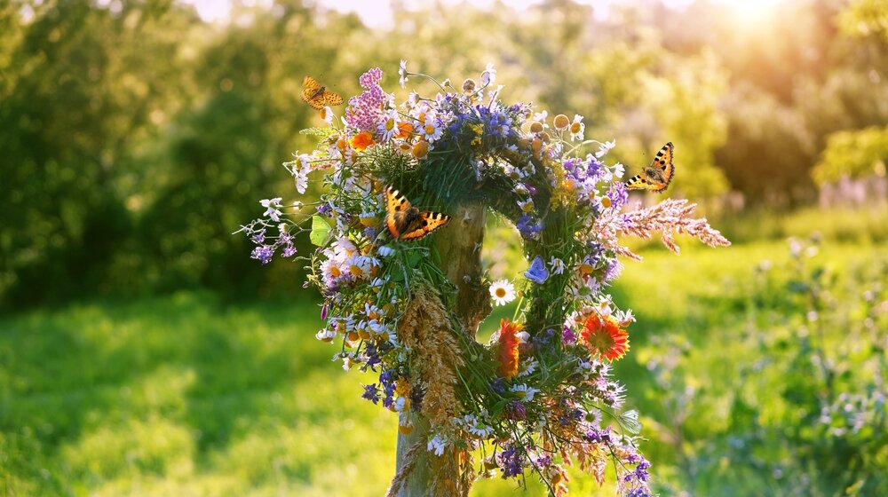 Ivanjdan – dan kada se beru lekovite trave i pletu venci 1