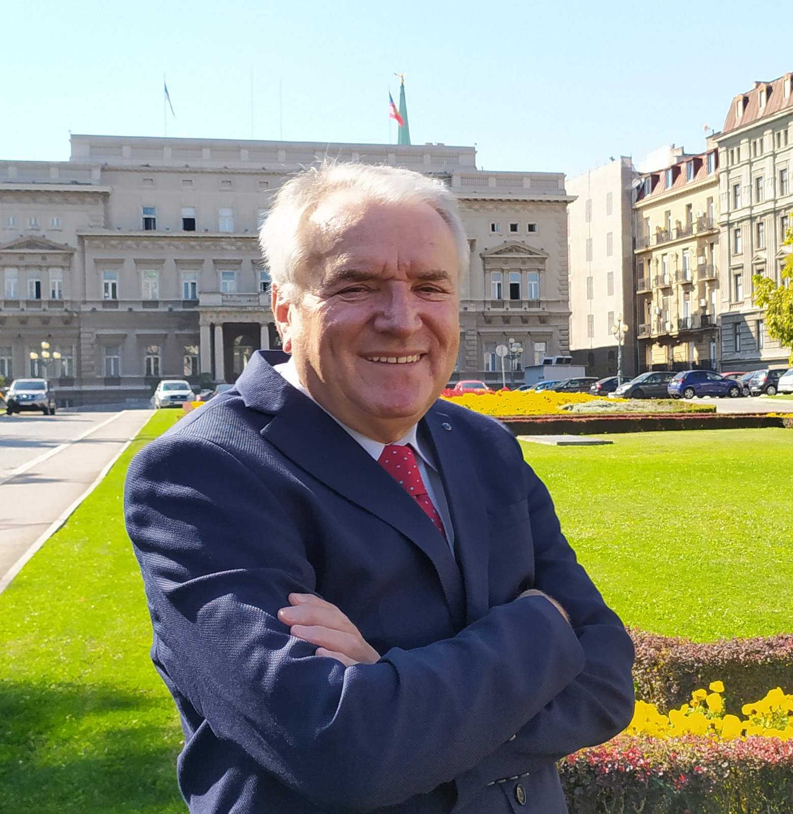 Ko će iz Srbije čestitati pobedniku na izborima u Francuskoj? 4