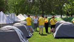 (FOTO) Mladi koji su prvi put došli u Srbiju i očekivanje dobre žurke: Kakva je atmosfera u Exit kampu? 13