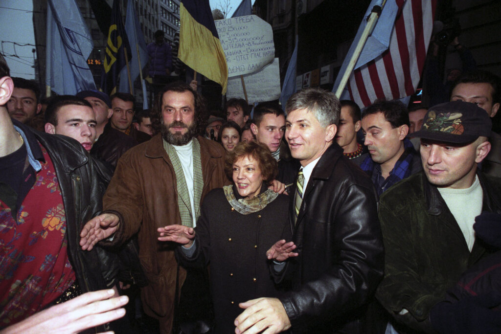 vesna pešić peti oktobar INTERVJU Vesna Pešić za Danas na godišnjicu 5. oktobra: Bila bi poetska pravda da Vučić prizna Kosovo 1