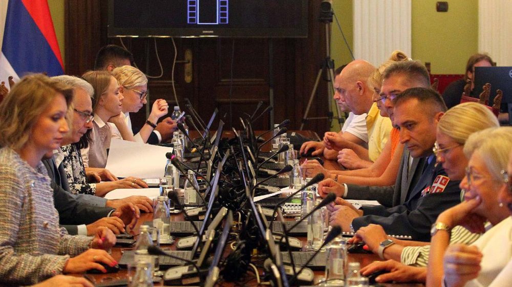 "Nestručno, farsično i neprimereno Skupštini": Opozicija o Drecunovoj najavi sednice Odbora za unutrašnje poslove 1