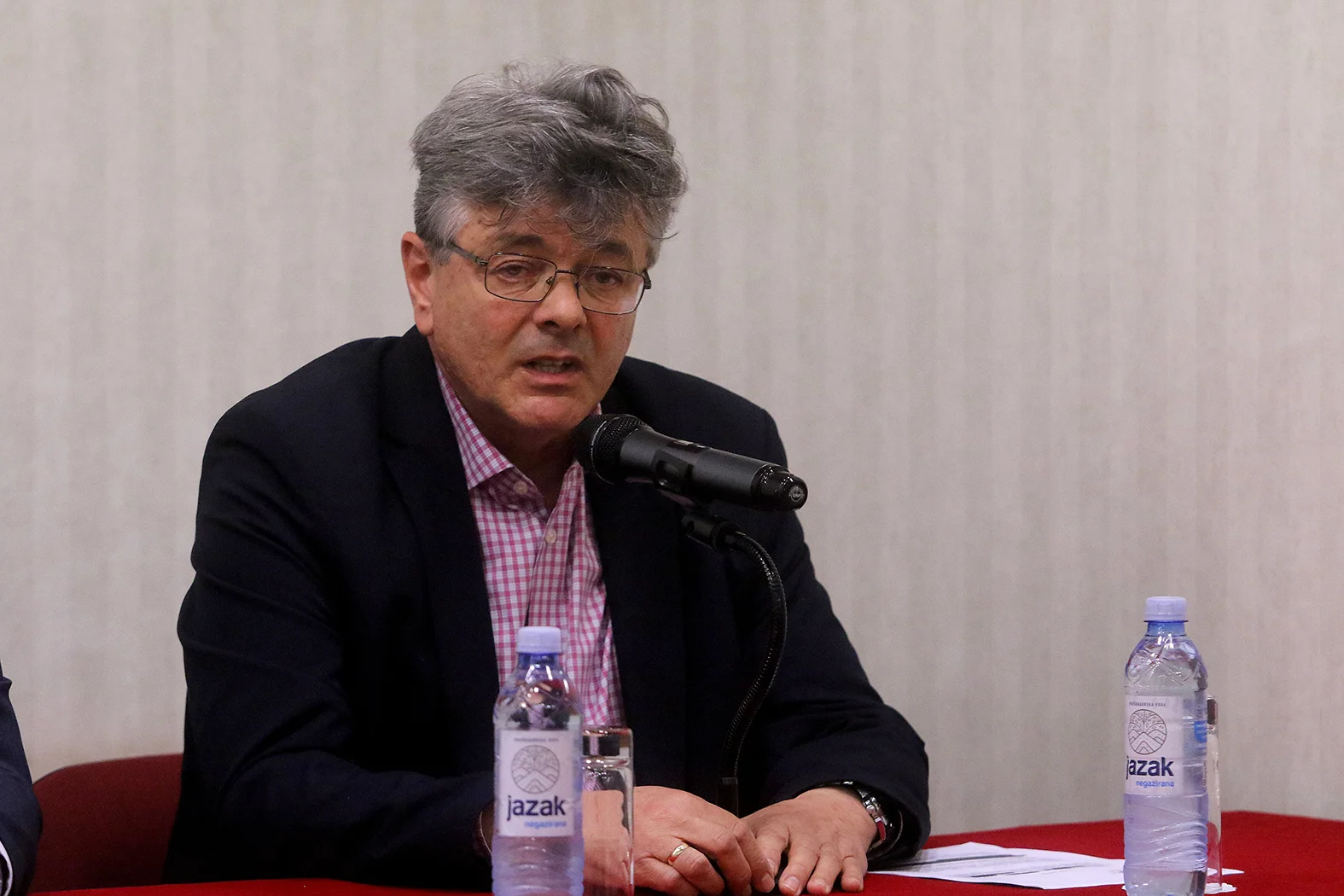 Da li je Demokratska stranka, nakon 36 godina postojanja, pred novim početkom i obnovom? 6