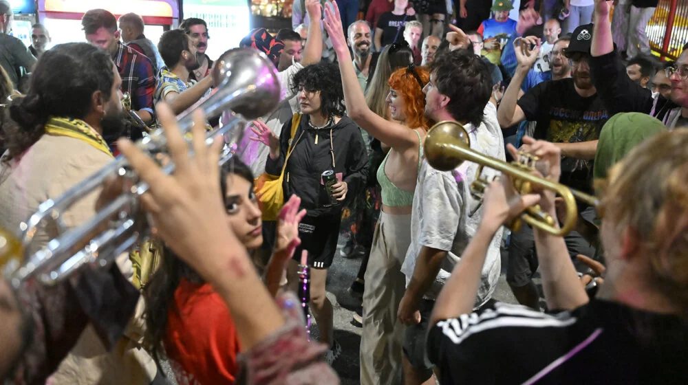 Slovenci prognali trube: Odluku za "Danas" komentarišu gradonačelnik Ljubljane, rok novinari i trubači 7