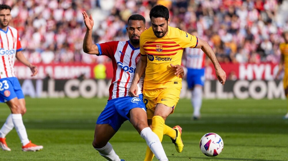 Ilkaj Gundogan i Vitor Roke na izlaznim vratima Barselone 1