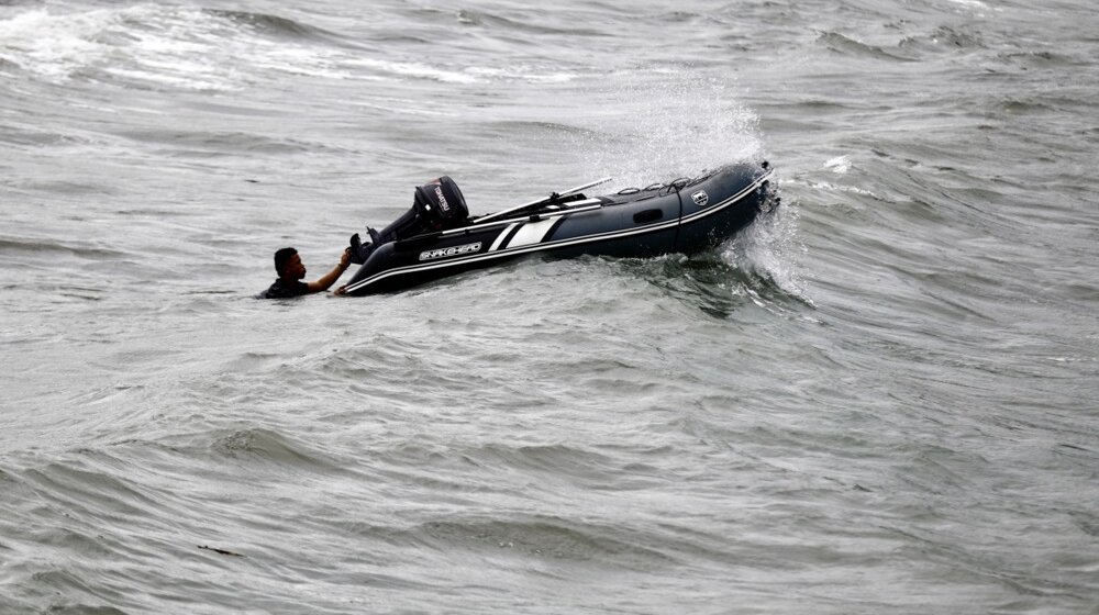 Jedna osoba poginula, šest nestalo nakon potapanja luksuzne jahte kod Sicilije 1