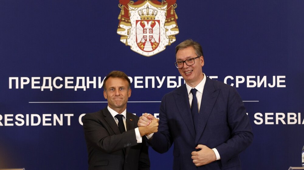 Šetnja nakon ručka: Vučić sa Makronom prošetao Petrovaradinskom tvrđavom 1