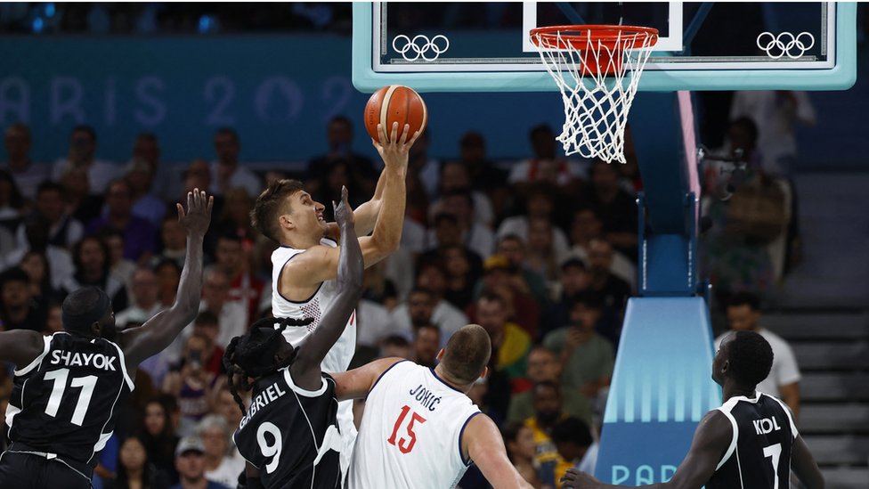 Olimpijske igre u Parizu: Bogdanovićevih 30 za rekord, Srbija preko Južnog Sudana do četvrtfinala 6 Bogdanović
