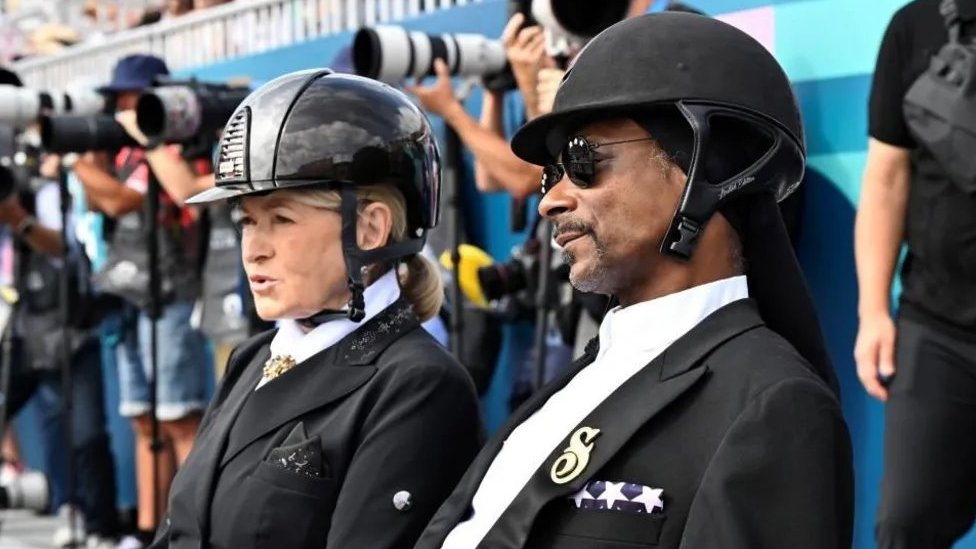 Olimpijske igre u Parizu 20214: Reper Snup Dog, najverniji navijač američkih sportista 4 Snup Dog u jahačkoj opremi