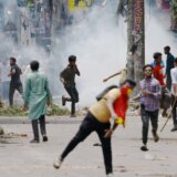 Bangladeš: Ostavka premijerke, napustila zemlju, demonstranti zaposeli njenu rezidenciju 10